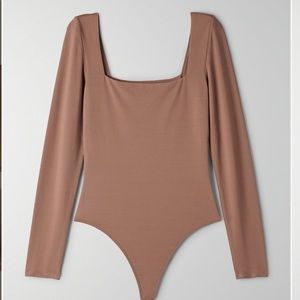 Aritzia Contour Longsleeve Bodysuit